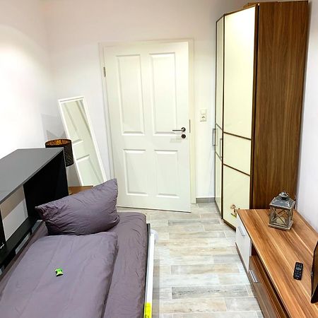 Ferienwohnungen Arp "2O" Mit Garten Und Parkplatz Итцехо Экстерьер фото